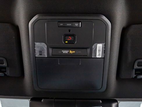 Used 2025 Toyota Tacoma SR5 image 30