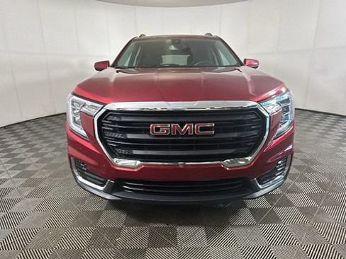 Used 2023 GMC Terrain SLE w/ Driver Convenience Package AWD/4WD image 7