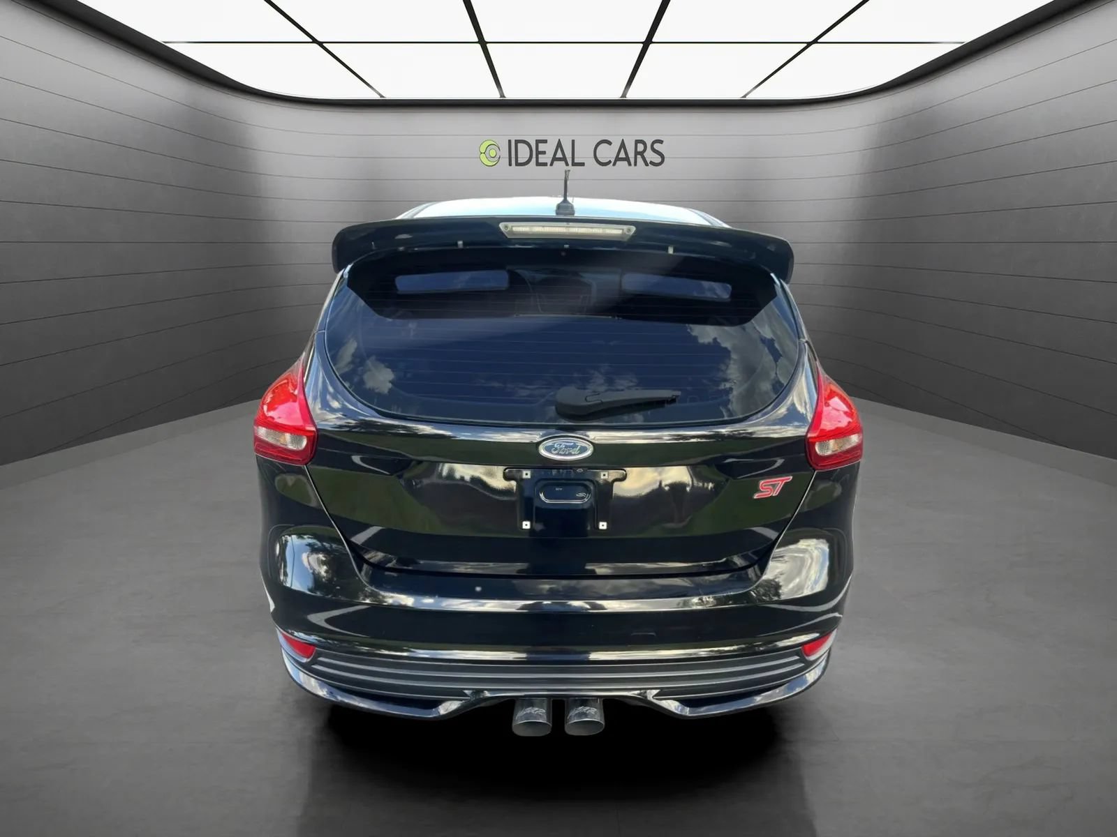 Used 2017 Ford Focus ST w/ Equipment Group 402A FWD image 5