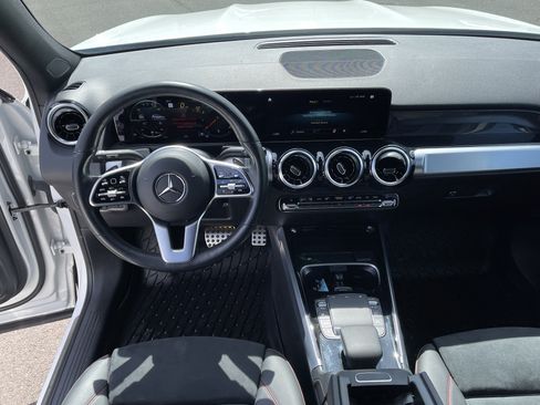 Used 2023 Mercedes-Benz GLB 250 4MATIC image 12
