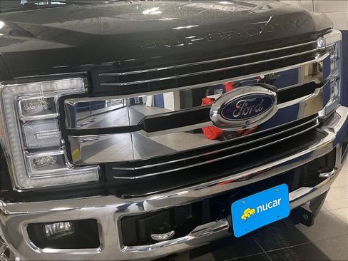 Used 2019 Ford F250 Lariat w/ Lariat Ultimate Package image 32