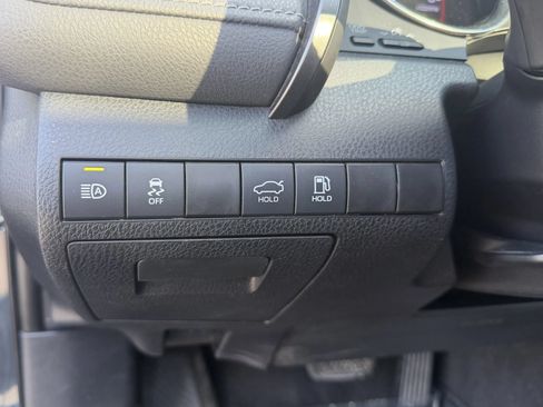 Used 2019 Toyota Camry XSE FWD image 15