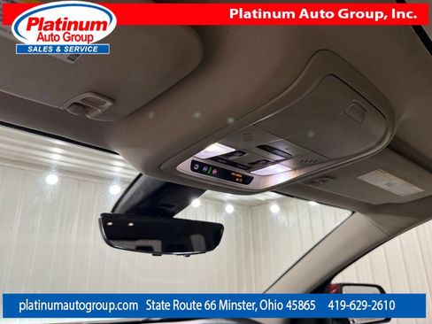 Used 2021 GMC Acadia Denali w/ Denali Ultimate Package AWD/4WD image 24