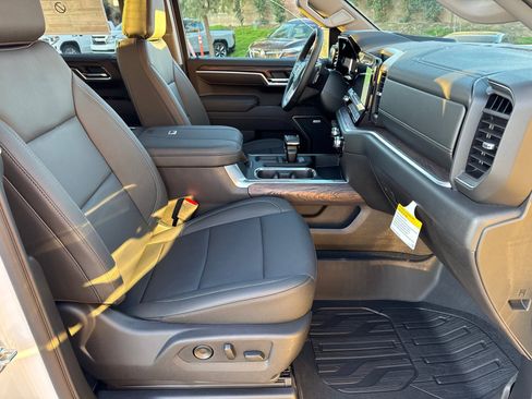 New 2026 GMC Sierra 1500 SLT w/ SLT Premium Plus Package image 15