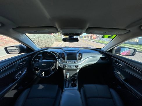 Used 2019 Chevrolet Impala LT FWD image 13