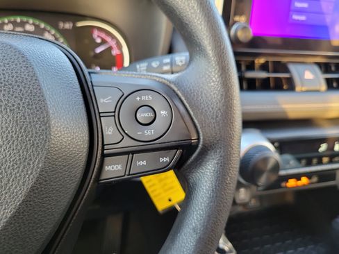 Used 2023 Toyota RAV4 LE image 17