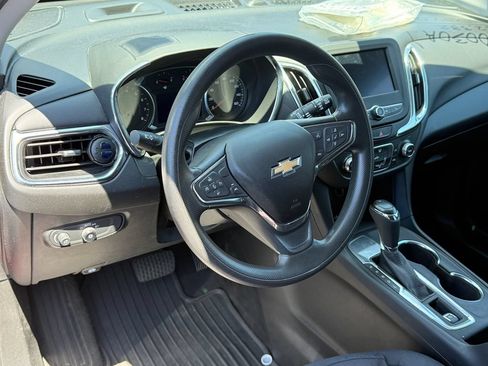 Used 2020 Chevrolet Equinox LT FWD image 25