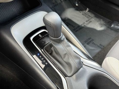 Used 2023 Toyota Corolla LE w/ LE Convenience Package FWD image 24