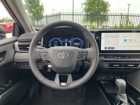 Used 2025 Toyota Camry XLE w/ Premium Package FWD image 17