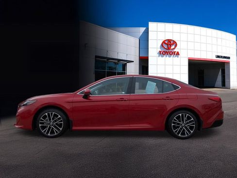 Used 2025 Toyota Camry XLE AWD/4WD image 8