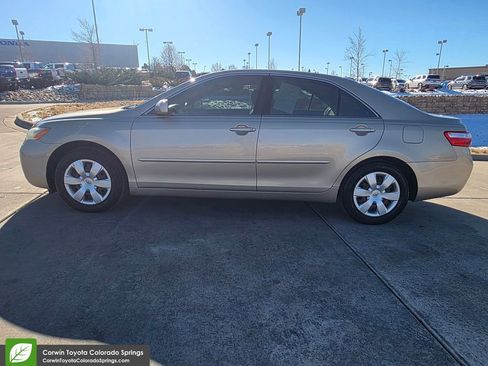 Used 2007 Toyota Camry LE image 4