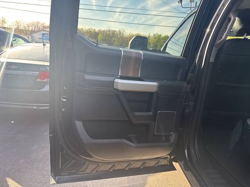 Used 2017 Ford F150 Lariat w/ Equipment Group 501A Mid AWD/4WD image 17