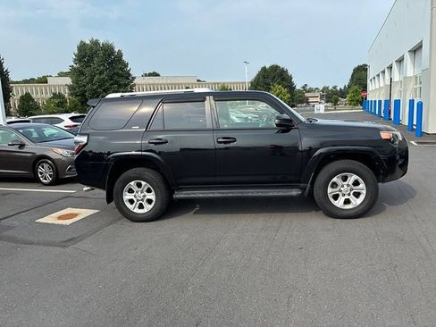 Used 2016 Toyota 4Runner SR5 AWD/4WD image 5
