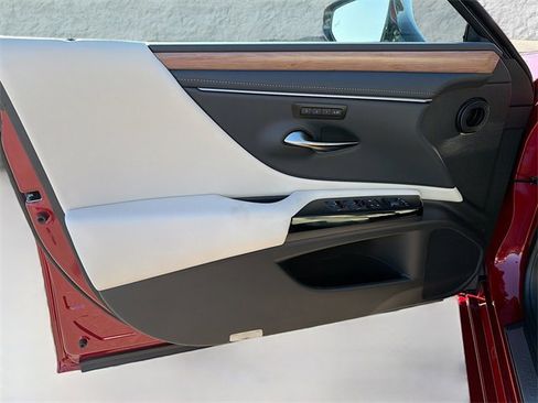 New 2025 Lexus ES 350 w/ Premium Package image 22