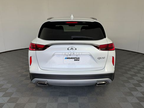 Used 2023 INFINITI QX50 Luxe FWD image 10