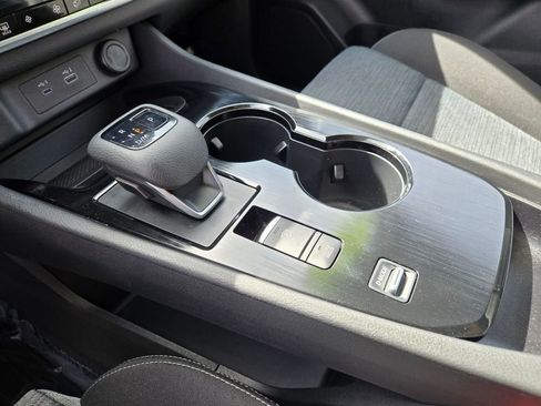 Certified 2023 Nissan Rogue SV FWD image 25