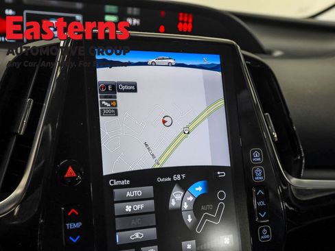 Used 2022 Toyota Prius Prime XLE image 19