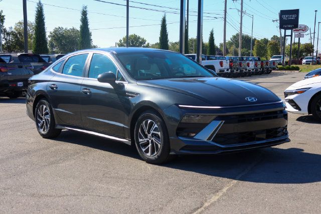 New 2026 Hyundai Sonata Blue FWD image 1