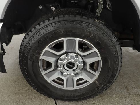 Certified 2024 Ford F350 Lariat w/ Lariat Ultimate Package image 6