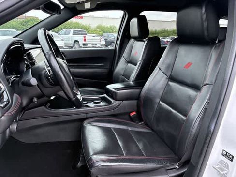 Used 2024 Dodge Durango GT RWD image 17
