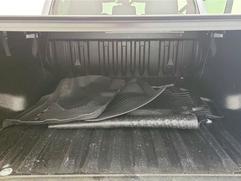 Used 2018 Toyota Tundra Platinum AWD/4WD image 36