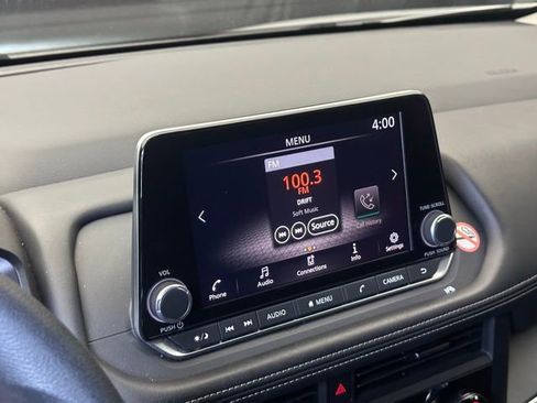 Used 2024 Nissan Rogue S FWD image 26