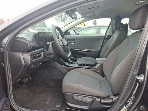 Used 2025 Kia K4 LXS image 13