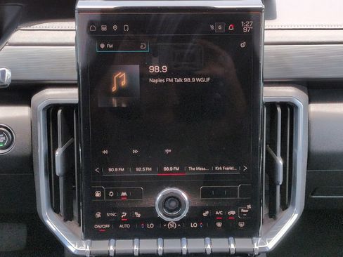 Used 2025 GMC Acadia Elevation FWD image 18
