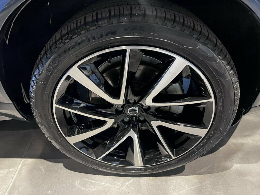 Used 2024 Volvo XC90 B6 Plus AWD/4WD image 28