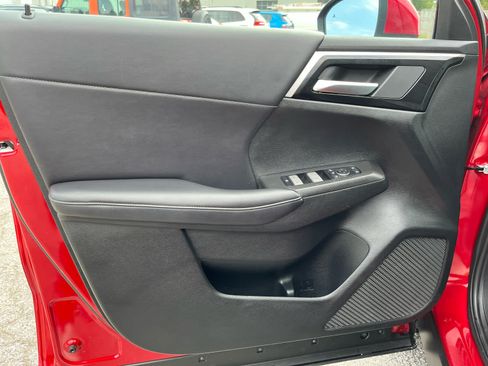 Used 2024 Mitsubishi Outlander SE AWD/4WD image 11
