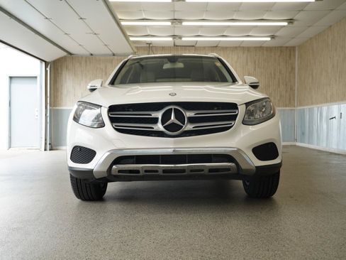 Used 2017 Mercedes-Benz GLC 300 image 2