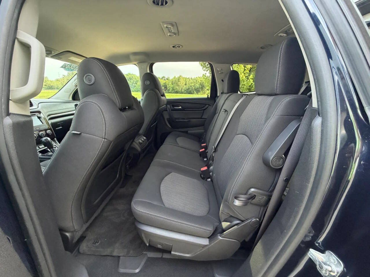 Used 2015 Chevrolet Traverse LT FWD image 20