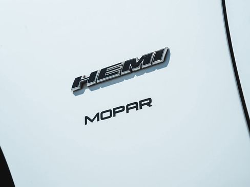 Used 2018 Dodge Charger R/T image 5