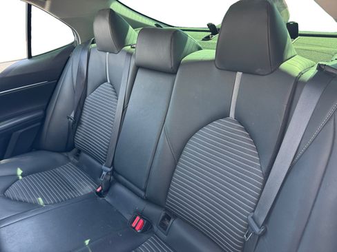 Used 2019 Toyota Camry SE w/ Carpet Mat Package FWD image 13