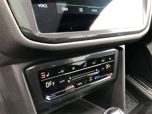 Used 2022 Volkswagen Tiguan SE R-Line image 15