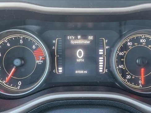 Used 2018 Jeep Cherokee Latitude w/ Altitude Package image 24