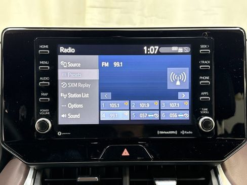 Used 2022 Toyota Venza XLE image 21