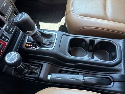 Used 2023 Jeep Wrangler Unlimited Rubicon w/ Dual Top Group AWD/4WD image 22