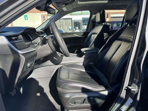 Used 2024 Jeep Grand Cherokee Limited image 15