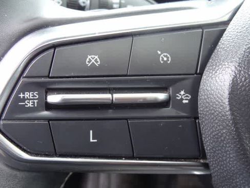 Used 2024 Chevrolet Traverse LT w/ Midnight/Sport Edition FWD image 11