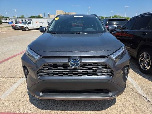 Used 2023 Toyota RAV4 Limited AWD/4WD image 8