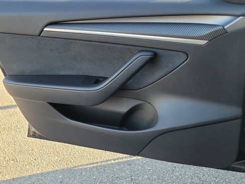 Used 2023 Tesla Model 3 Standard Range image 23