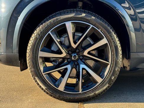 Used 2022 Volvo XC90 T6 Momentum w/ Advanced Package AWD/4WD image 34