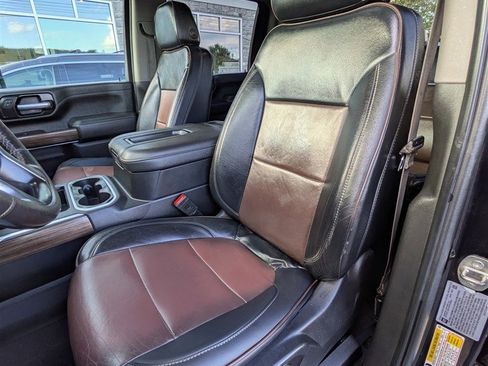 Used 2021 Chevrolet Silverado 3500 LT w/ Convenience Package image 18