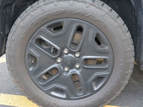 Used 2018 Jeep Renegade Trailhawk w/ Cold Weather Group II image 5