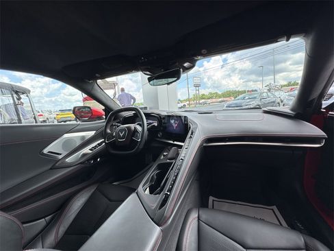 Used 2021 Chevrolet Corvette Stingray Premium Conv w/ Z51 Performance Package image 10