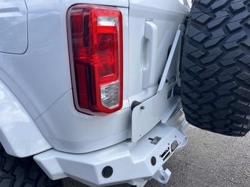 Used 2022 Ford Bronco 2-Door AWD/4WD image 9
