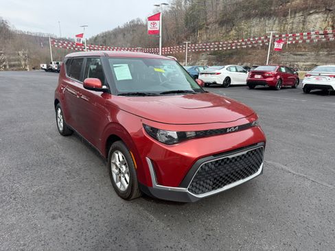 Used 2024 Kia Soul LX w/ Option Group 015 image 5