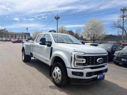 Certified 2025 Ford F450 Platinum w/ FX4 Off-Road Package AWD/4WD image 9