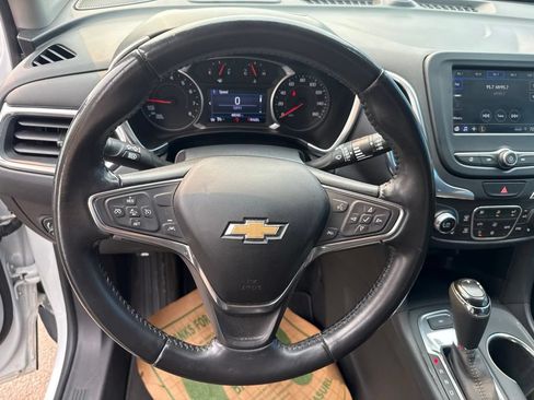 Used 2021 Chevrolet Equinox LT AWD/4WD image 24